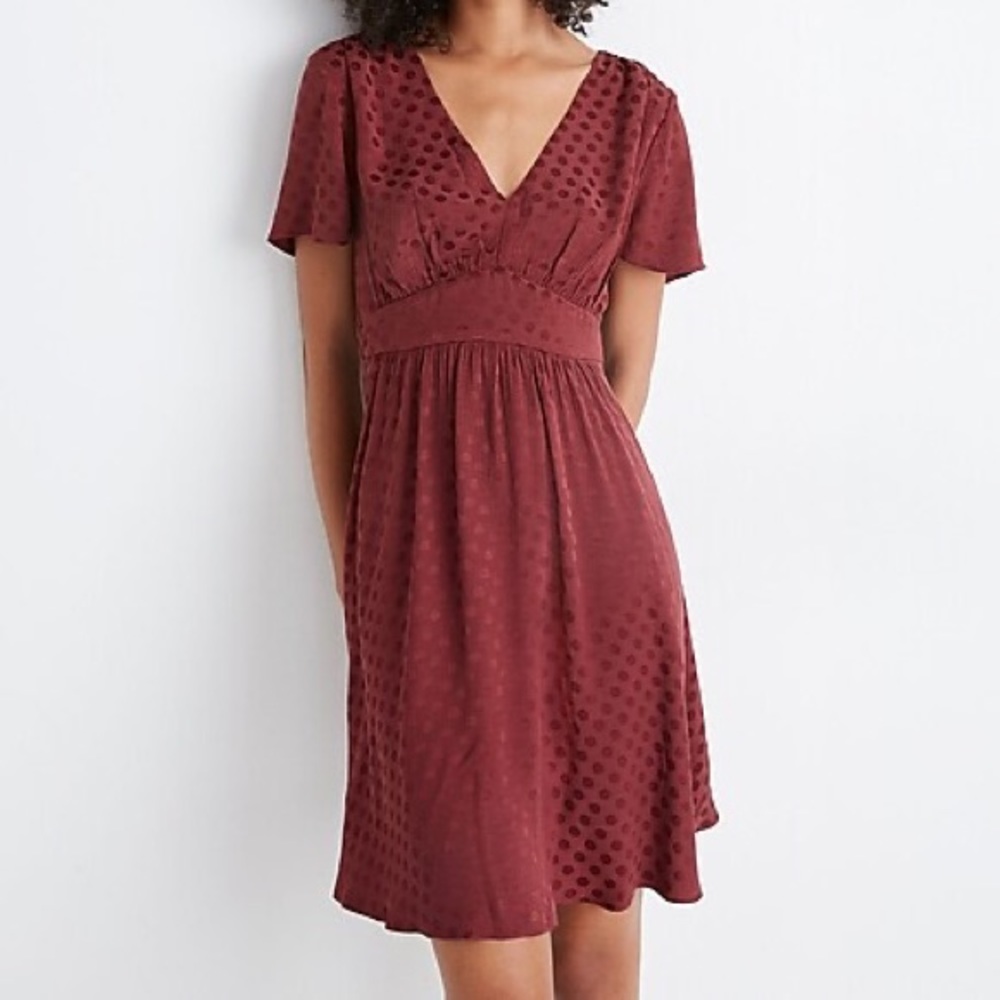 NWT Madewell V-Neck Fit-and-Flare Dress in Dot Jacquard Maroon